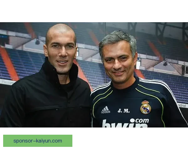 塔瓦雷斯执教理念受到关注，强调团队协作与攻防平衡表现。